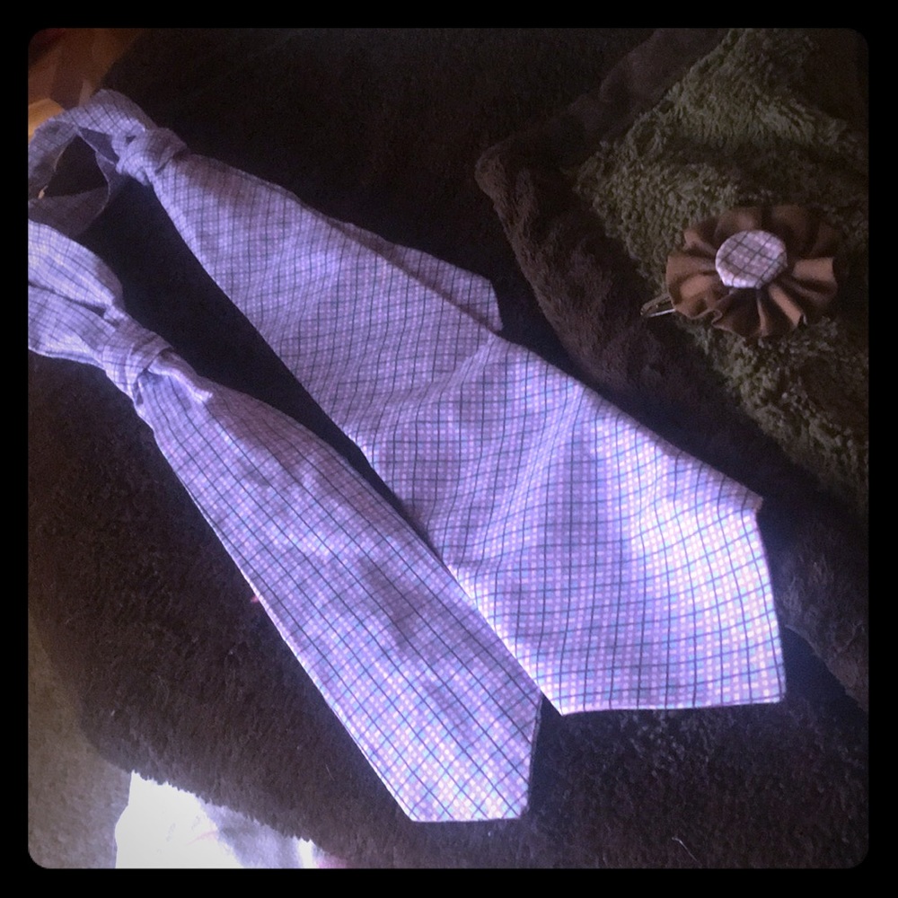 Tie and hair clip set